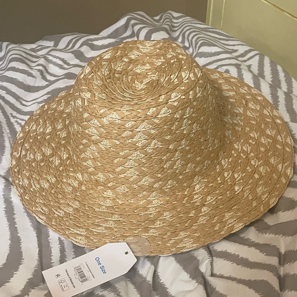 Time and Tru Women’s Grecian Weave Straw Fedora Hat